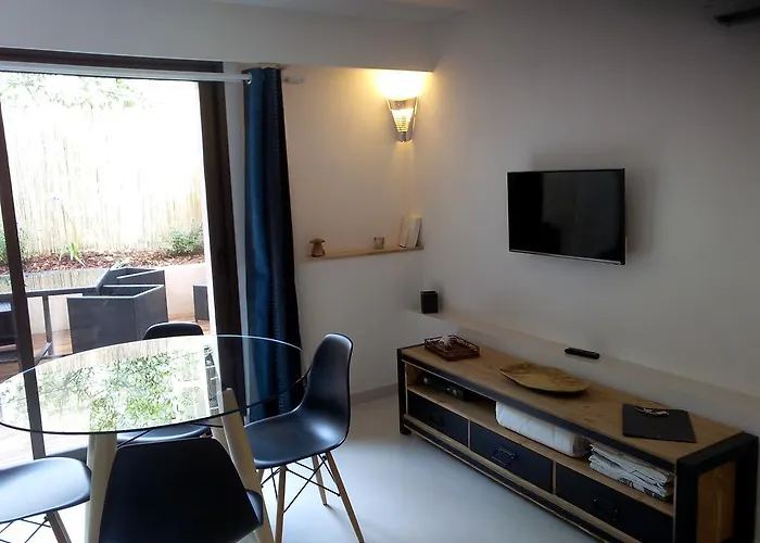 デュ シャトー 4* ニース